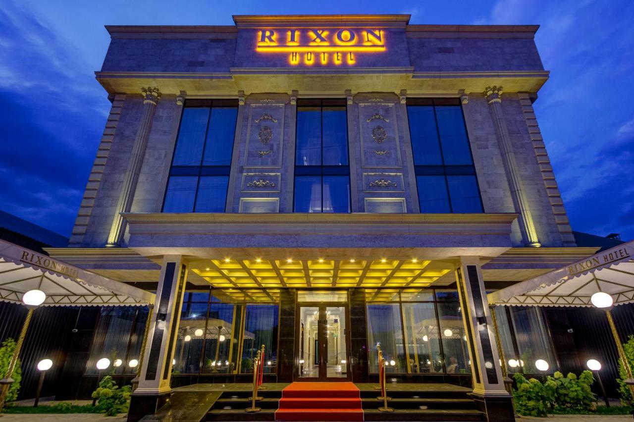 Rixon Hotell Bishkek Exteriör bild